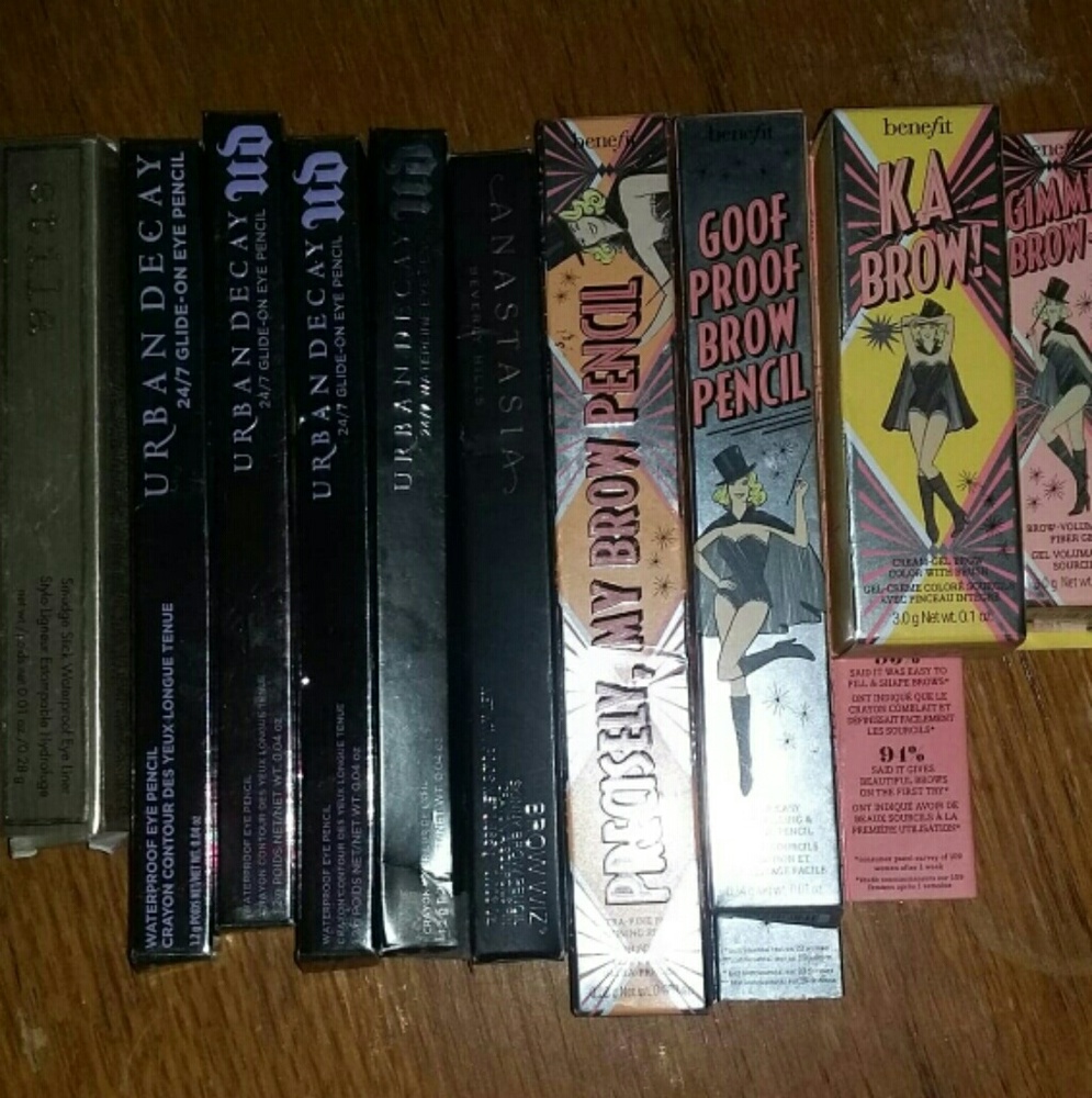 Eyeliners & eyebrow products